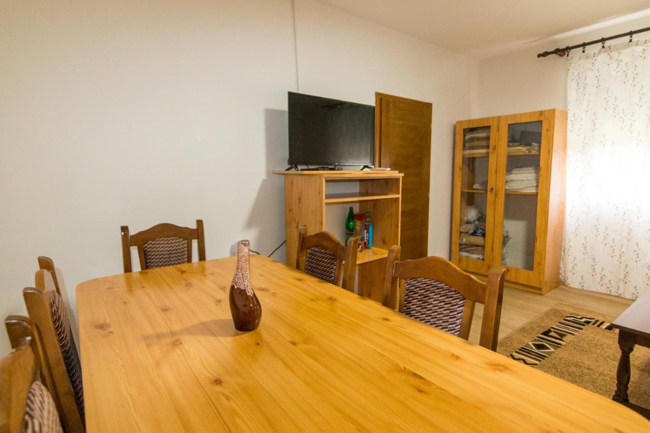 Apartman Olga เปรูชาซ ภายนอก รูปภาพ